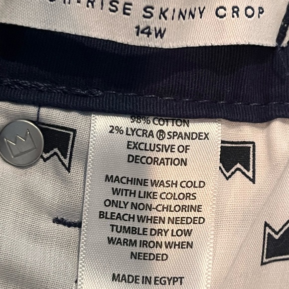 Crown & Ivy NWT Ladies Size 14W Navy Skinny Crop Ultimate Hold Lycra Jeans - Picture 3 of 7